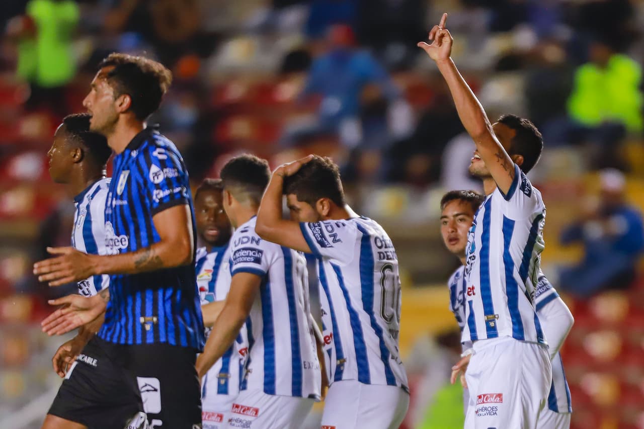 Gallos, cerca de firmar a su nuevo DT