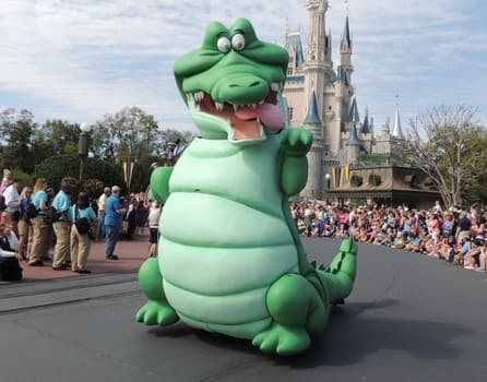 Reptil inflable, alusivo a la película Peter Pan, fue eliminado del desfile de Magic Kingdom.
