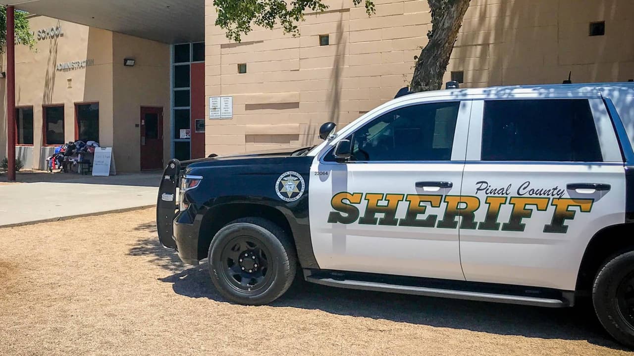 Muere otro estudiante de Combs High School en un tiroteo; identifican a la víctima