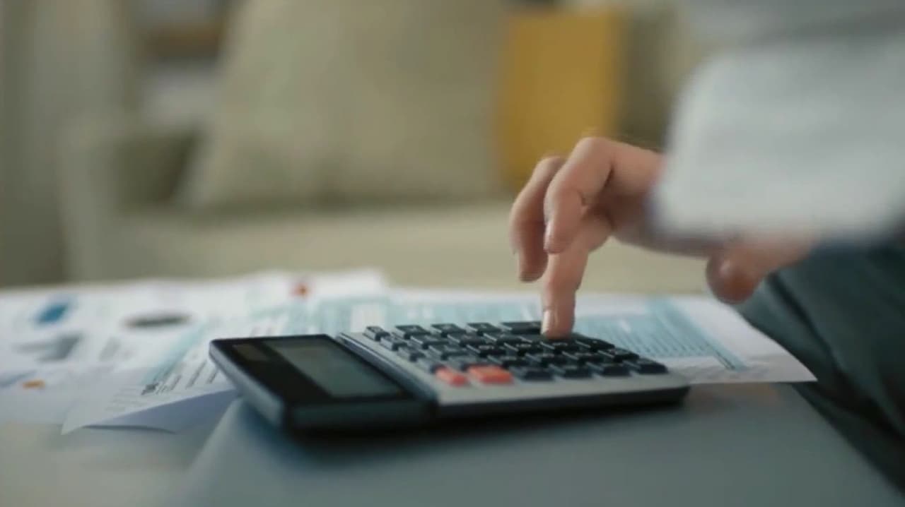 ¿Declaración de último minuto? Evita multas del IRS con estos consejos de expertos