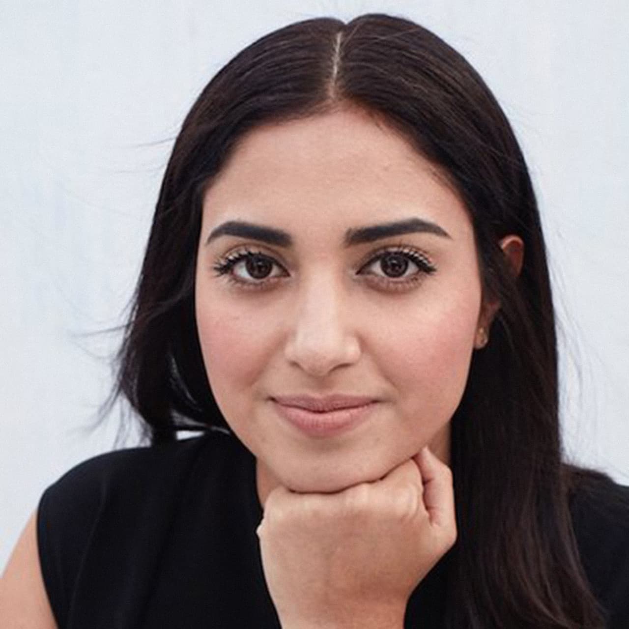 <b><a href="https://twitter.com/makertanya">Tanya Menendez</a>.</b> Cofundadora y ex directora de operaciones de Marker’s Row, una plataforma digital establecida en Brooklyn, Nueva York. La empresa conecta a inventores estadounidenses con ideas innovadoras con fabricantes y distribuidores de productos. Ha recaudado 2.5 millones de dólares. Es nicaragüense y salvadoreña.