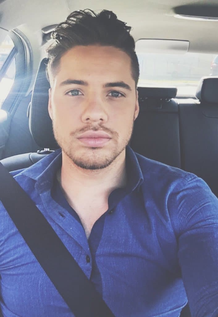 William Valdes: "Estoy muy agradecido de tener a tanta gente linda que me apoya y me quiere. #LoveYouAll". (Noviembre 26, 2015)