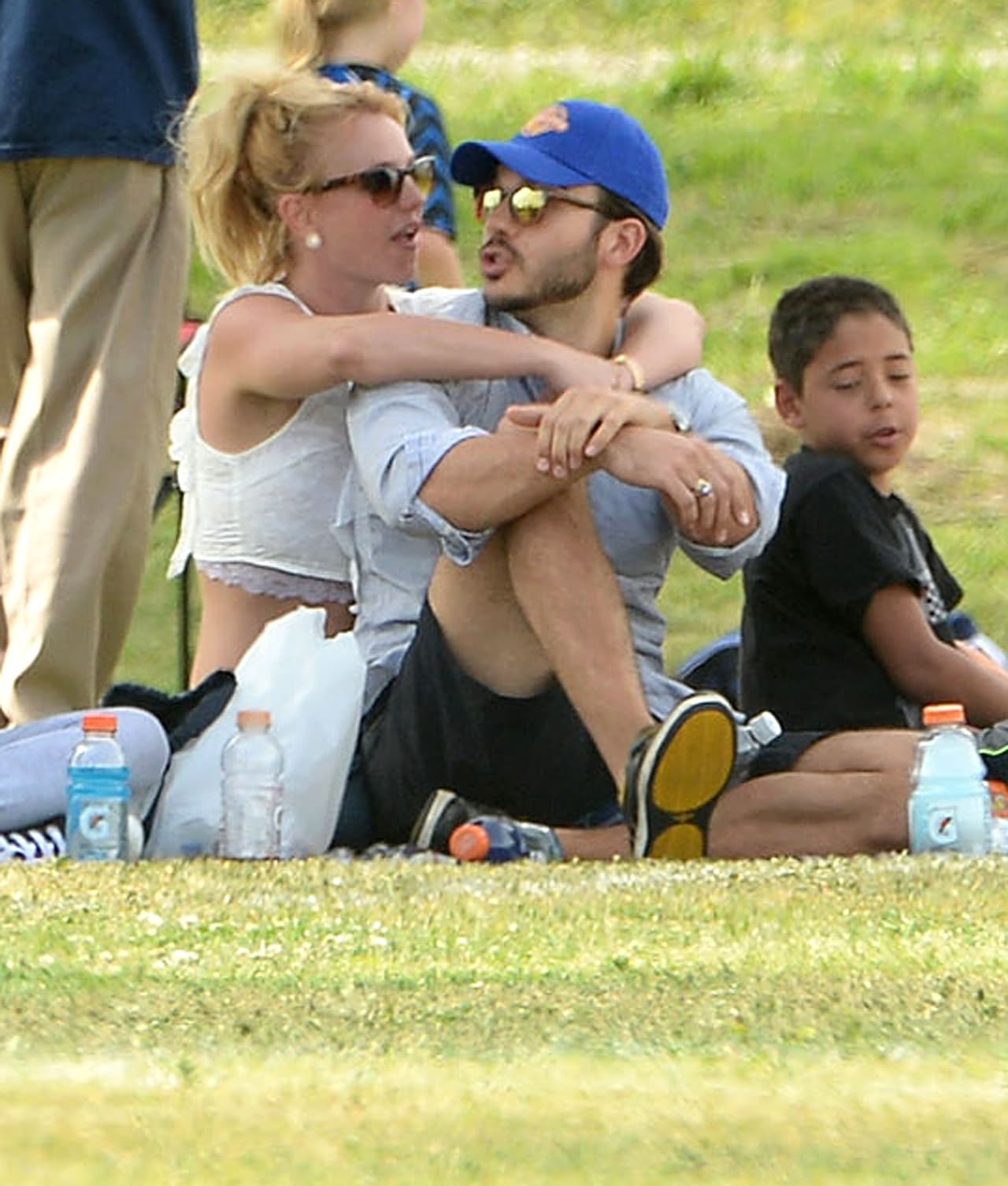 Pero a la lista de fracasos amorosos de Britney se sumó otro más, pues Charlie y ella decidieron terminar.