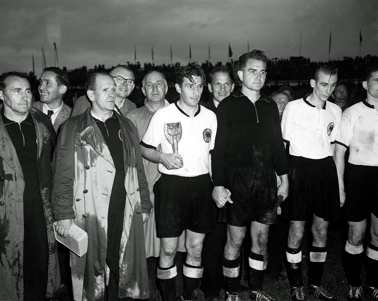 Fritz Walter: el prisionero alemán que evitó un campo de concentración y levantó una Copa Mundial