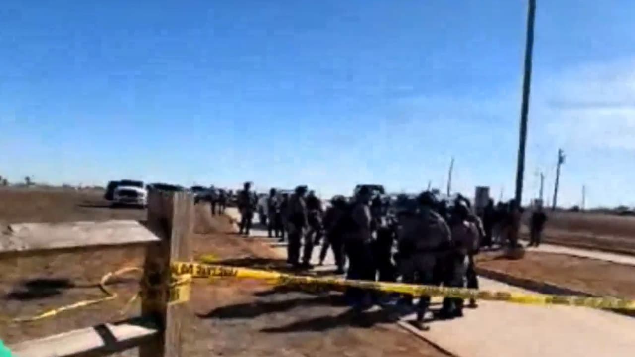 Escala la tensión en protesta contra ICE en Dilley; agentes lanzan gas pimienta a manifestantes