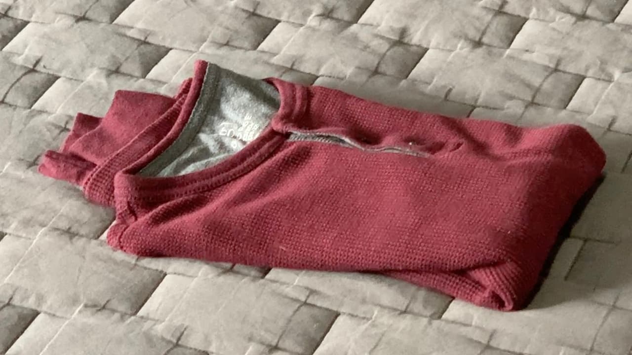 Las camisas térmicas protegen muy bien de las temperaturas frías.