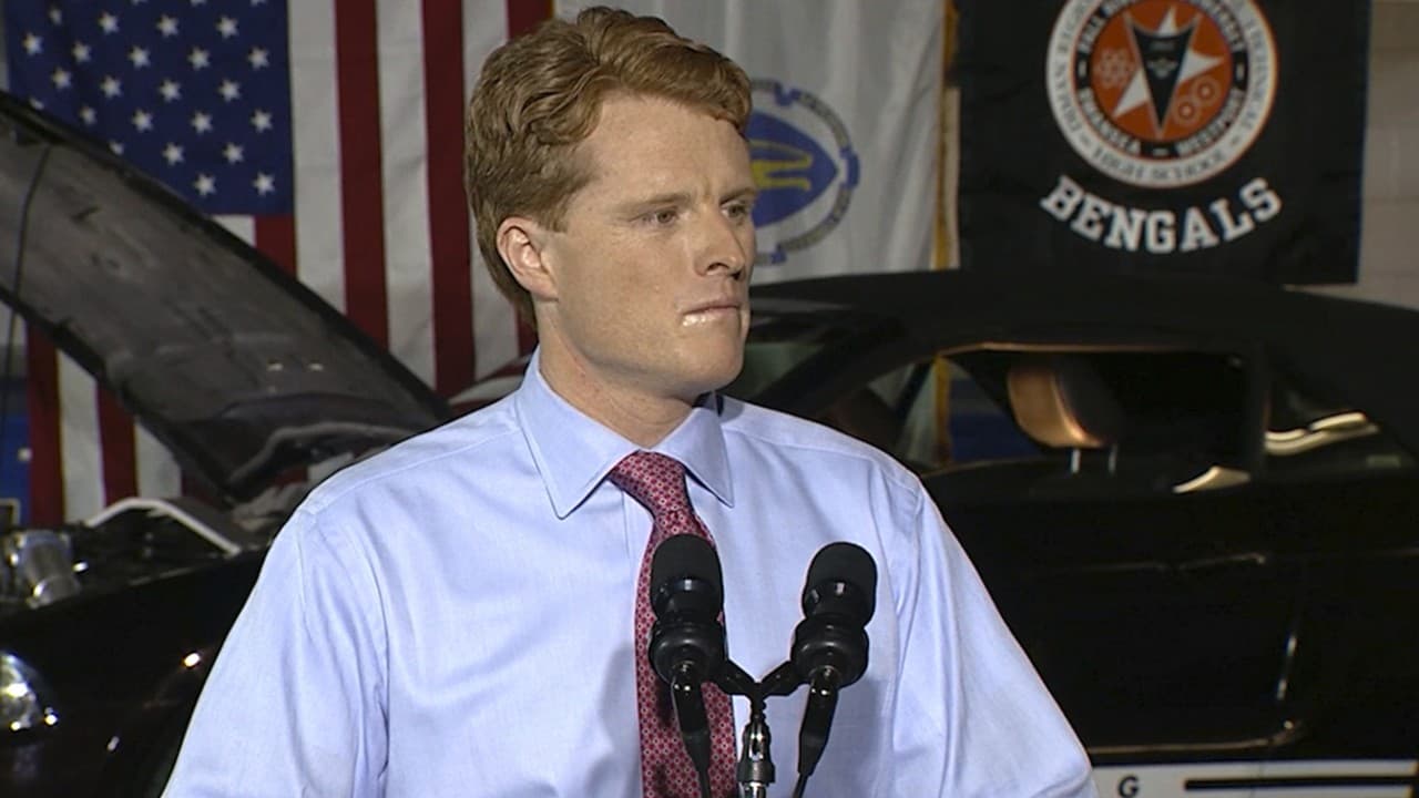 El incómodo brillo alrededor de los labios de Joe Kennedy que distrajo de su discurso