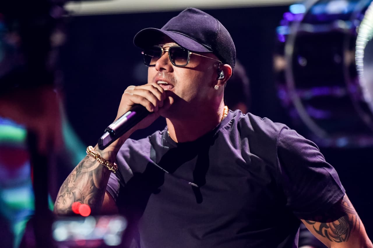 El tema "Duele El Corazón" ha sido un éxito mundial.