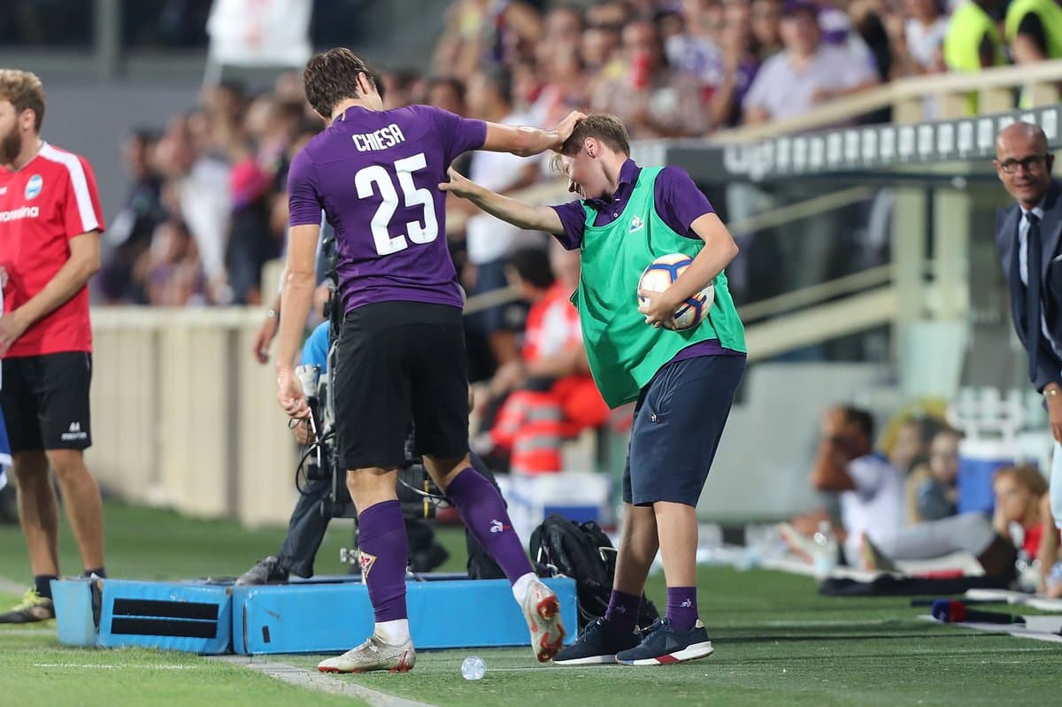 El delantero italiano festejó con su hermano en una bella postal.