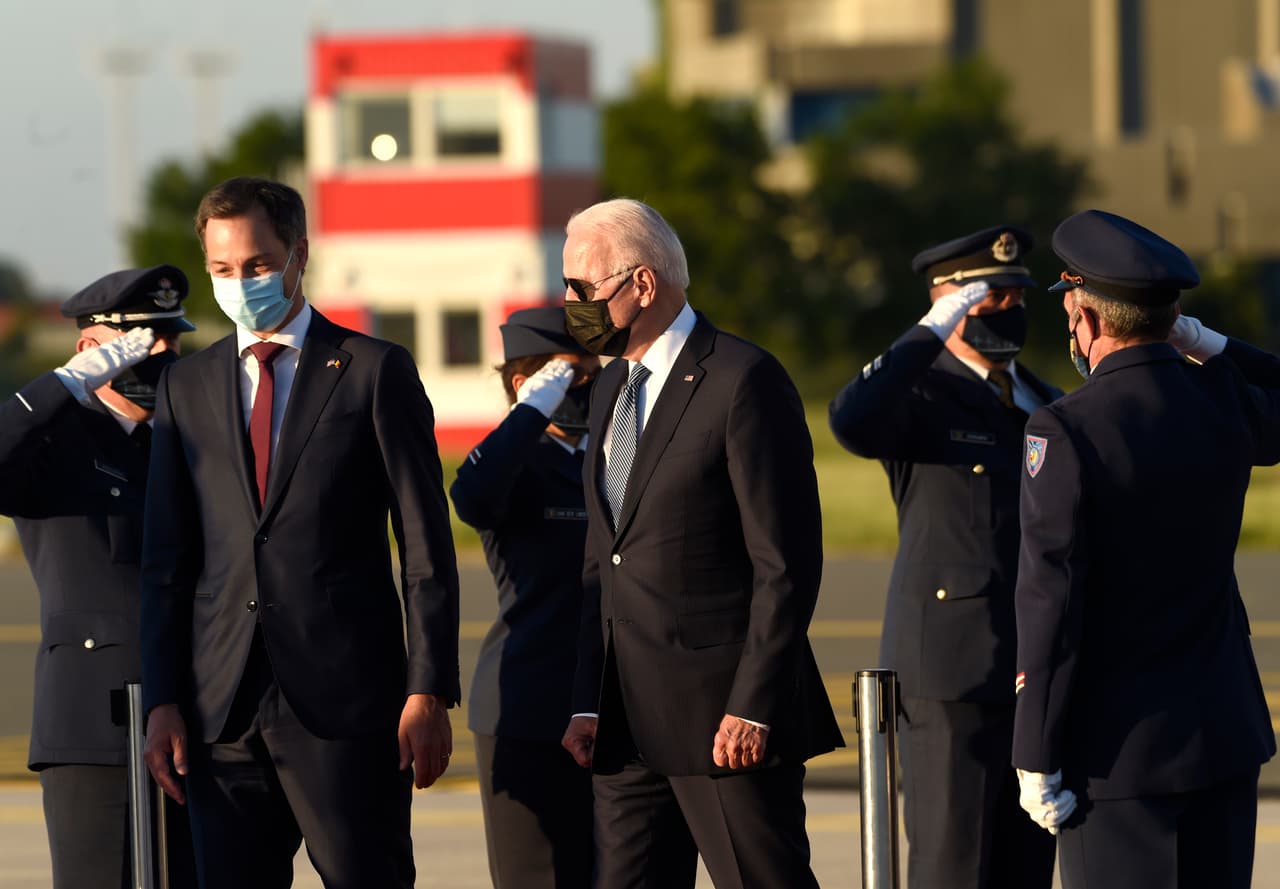 Ataques aéreos de Estados Unidos apuntan a milicias respaldadas por Irán en Siria e Irak