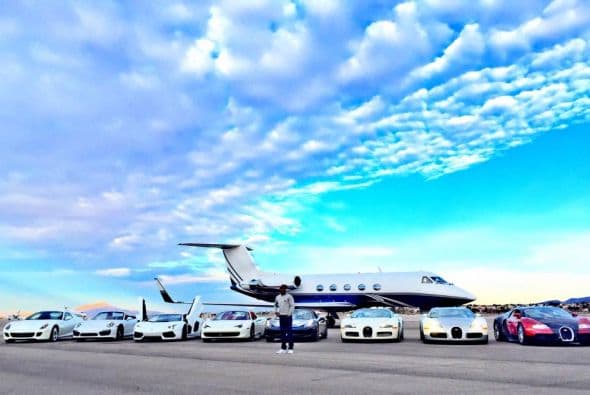 Floyd ‘Money’ Mayweather compra 2 Ferraris LaFerrari