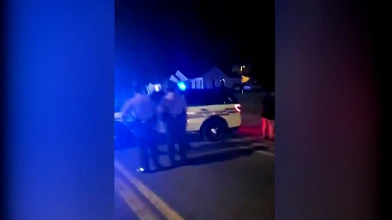 "Estaban los agentes de inmigración burlándose de la gente": Testigo de operativo de ICE en Memphis comparte su testimonio
