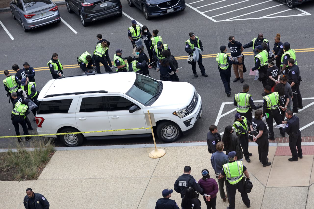 Durante esta manifestación, las autoridades de Washington DC debieron cerrar varias calles, las cuales luego fueron reabiertas.