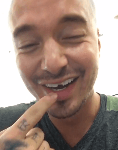 Pero como siempre pasa con este locochón, se lo tomó con buen ánimo y hasta él mismo se generó sus memes.