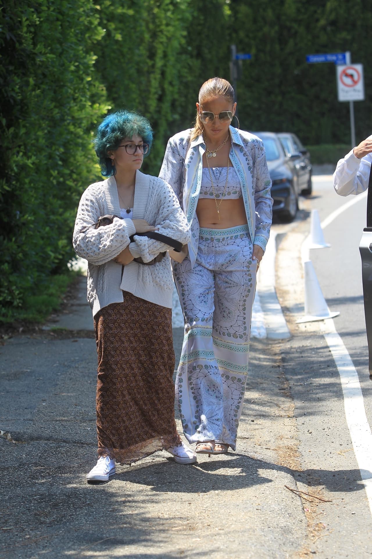 'La Diva del Bronx' y su hija de 13 años se unieron a celebridades como Olivia Rodrigo, Christina Hendricks y Alexandra Daddario, quienes también fueron invitadas.
<br>