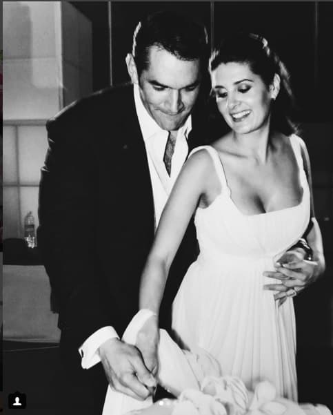 Luego de una crisis en su matrimonio y terapia en pareja, siguen demostrando su amor constantemente en redes sociales.