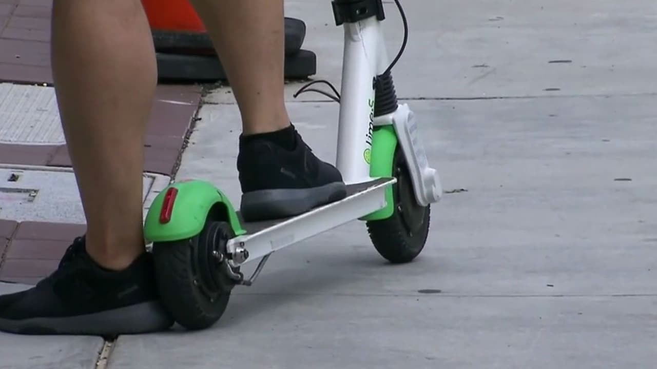 Guía básica para evitar accidentes de niños en bicicletas y patinetas eléctricas