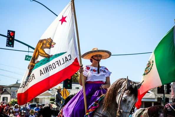 <b><a href="https://www.cityoforange.org/CivicAlerts.aspx?AID=661" target="_blank">Ciudad de Orange:</a></b>
<br>Dónde: Grijalva Park, 368 North Prospect St., 
<br>Este evento será el 3 de julio desde las 4 pm 
<br>