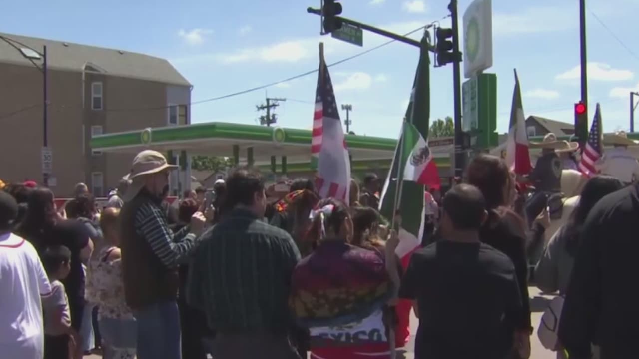 Violencia entre pandillas interrumpen desfile del Cinco de Mayo en La Villita: anuncian arrestos