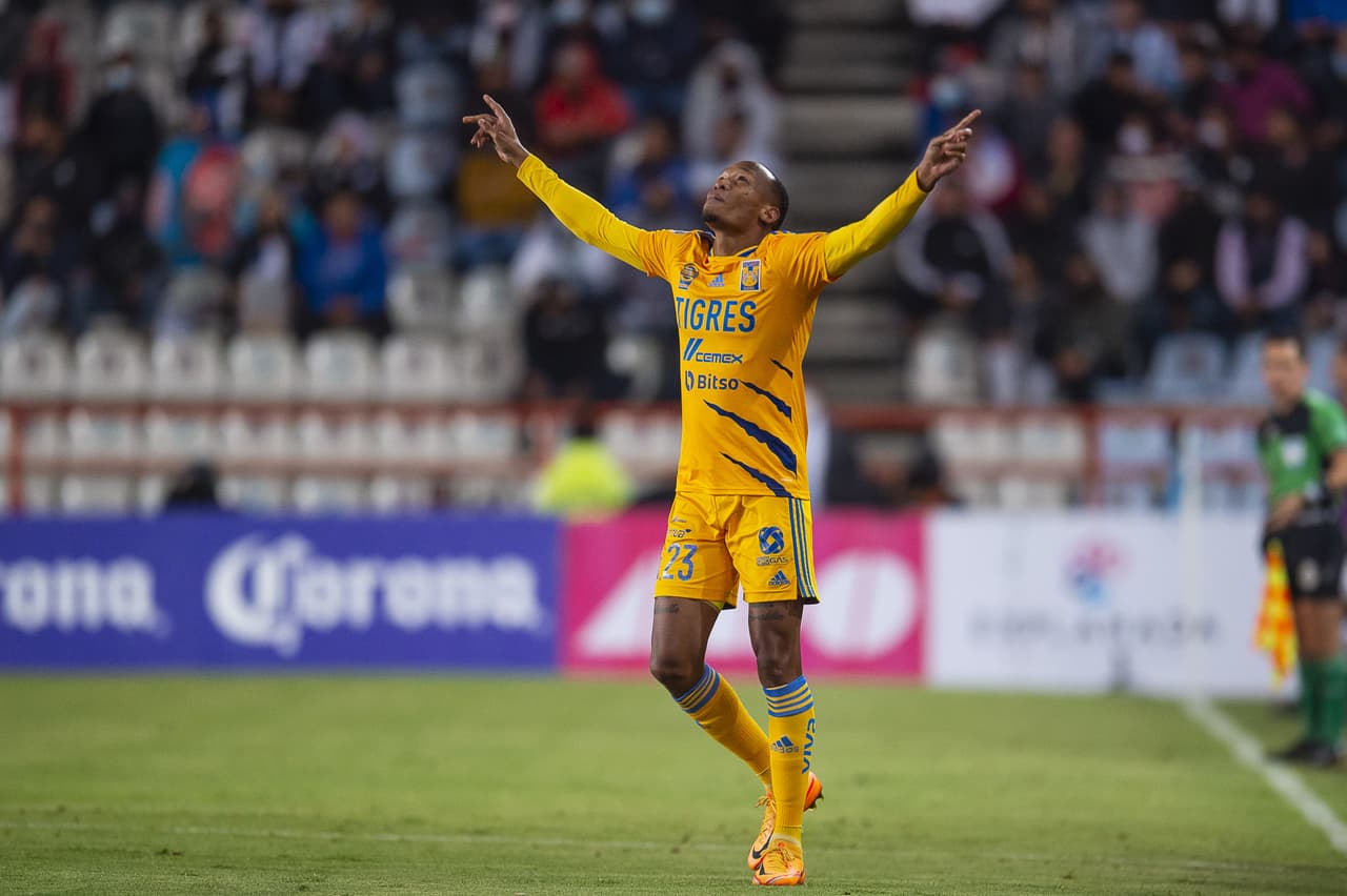 Con dos goles de Víctor Guzmán el Pachuca venció a Tigres y tomaron el liderato del Clausura 2022.