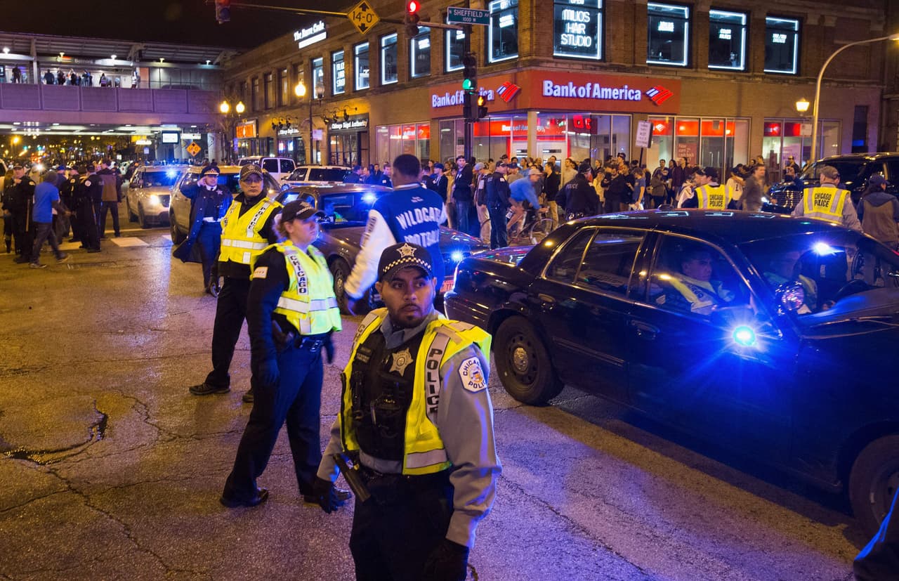 Cientos de uniformados cuidaron que la fiesta se registrara sin incidentes mayores.