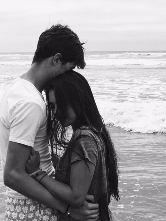 Ambos adolescentes ya están en edad de los primeros amores. ¿Será que Jorge es un padre celoso con los galanes de Romina?