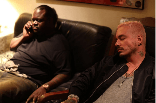 El equipo creativo que se involucra con él, siempre le ayudan a tener claridad en los sonidos que quiere lograr.