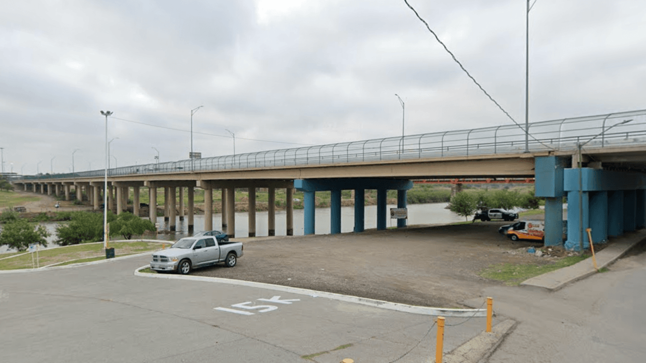 Intentan cruzar armas a Estados Unidos en puente de Eagle Pass y los descubren