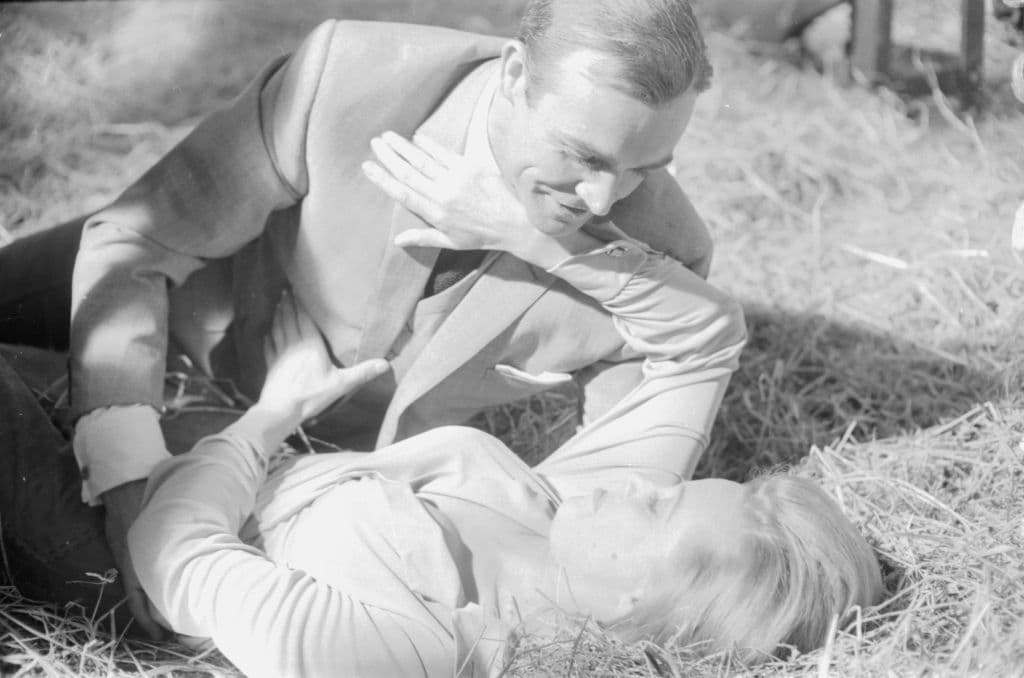 En este último filme, Connery volvió a interpretar al agente 007 tras una película en la que George Lazenby le tomó el relevo, y con ella batió un récord Guinness al ser el actor mejor pagado por un solo filme, informó EFE.
<br>