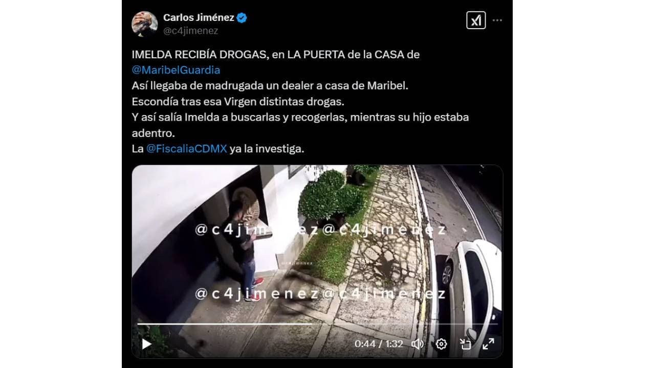 Supuesto 'dealer' entregando mercancía a Imelda Tuñón.