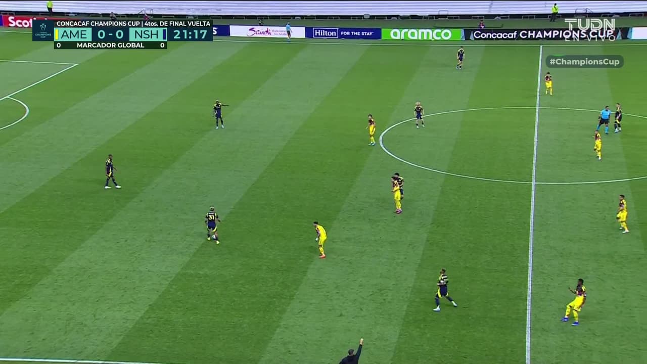 ¡TIRO ATAJADO! disparo por Érick Sánchez.