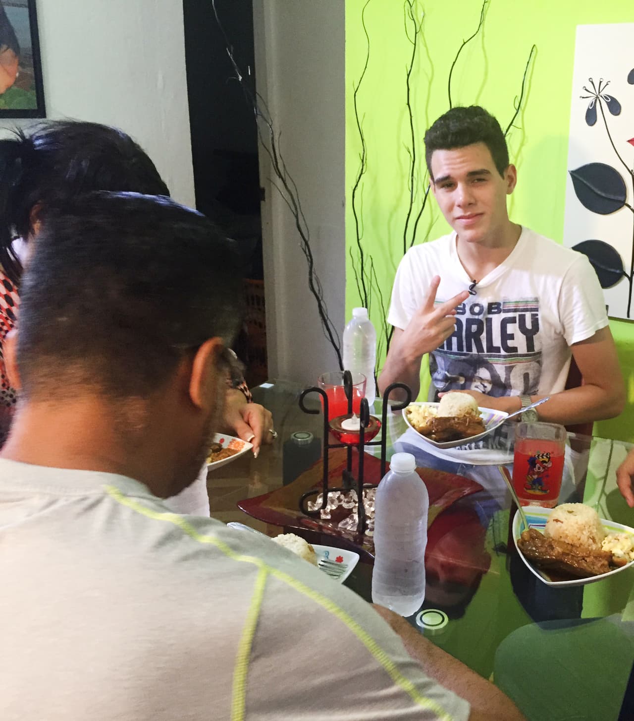 Además de enamorarnos en el escenario de La Banda, Zabdiel nos quiere robar el corazón a través de la comida. Mira lo que nos preparó. ¡Ahora lo queremos más!