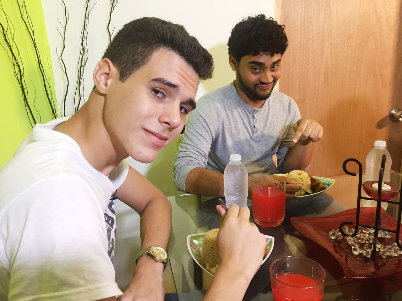 Además de enamorarnos en el escenario de La Banda, Zabdiel nos quiere robar el corazón a través de la comida. Mira lo que nos preparó. ¡Ahora lo queremos más!