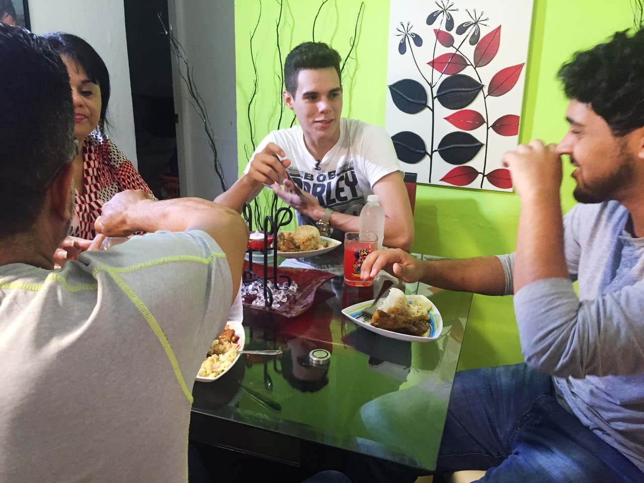 Además de enamorarnos en el escenario de La Banda, Zabdiel nos quiere robar el corazón a través de la comida. Mira lo que nos preparó. ¡Ahora lo queremos más!