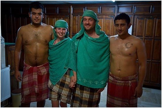 Alex y Lisa aún tienen un par de países más por visitar.