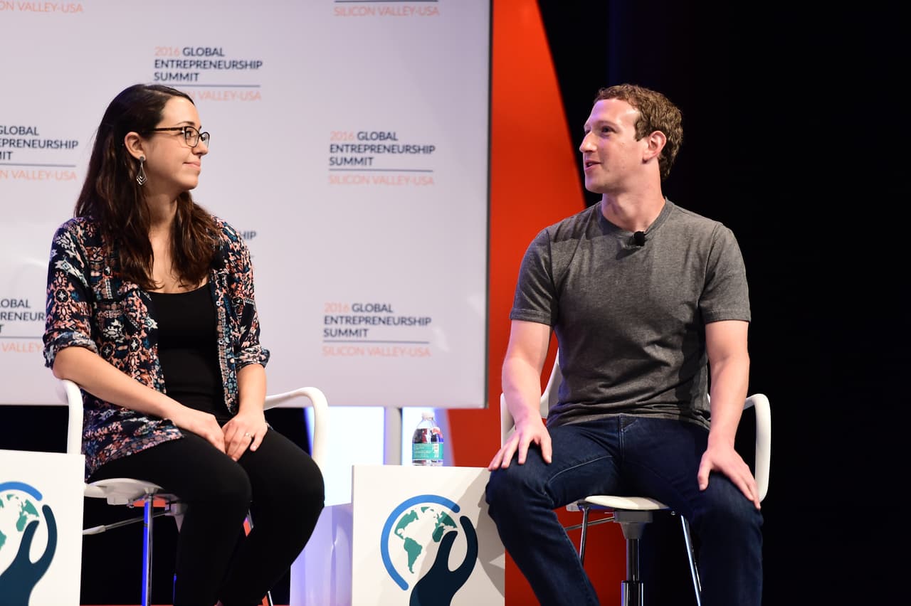 Una emprendedora peruana aprovecha su momento de fama para hablar con Obama y Zuckerberg