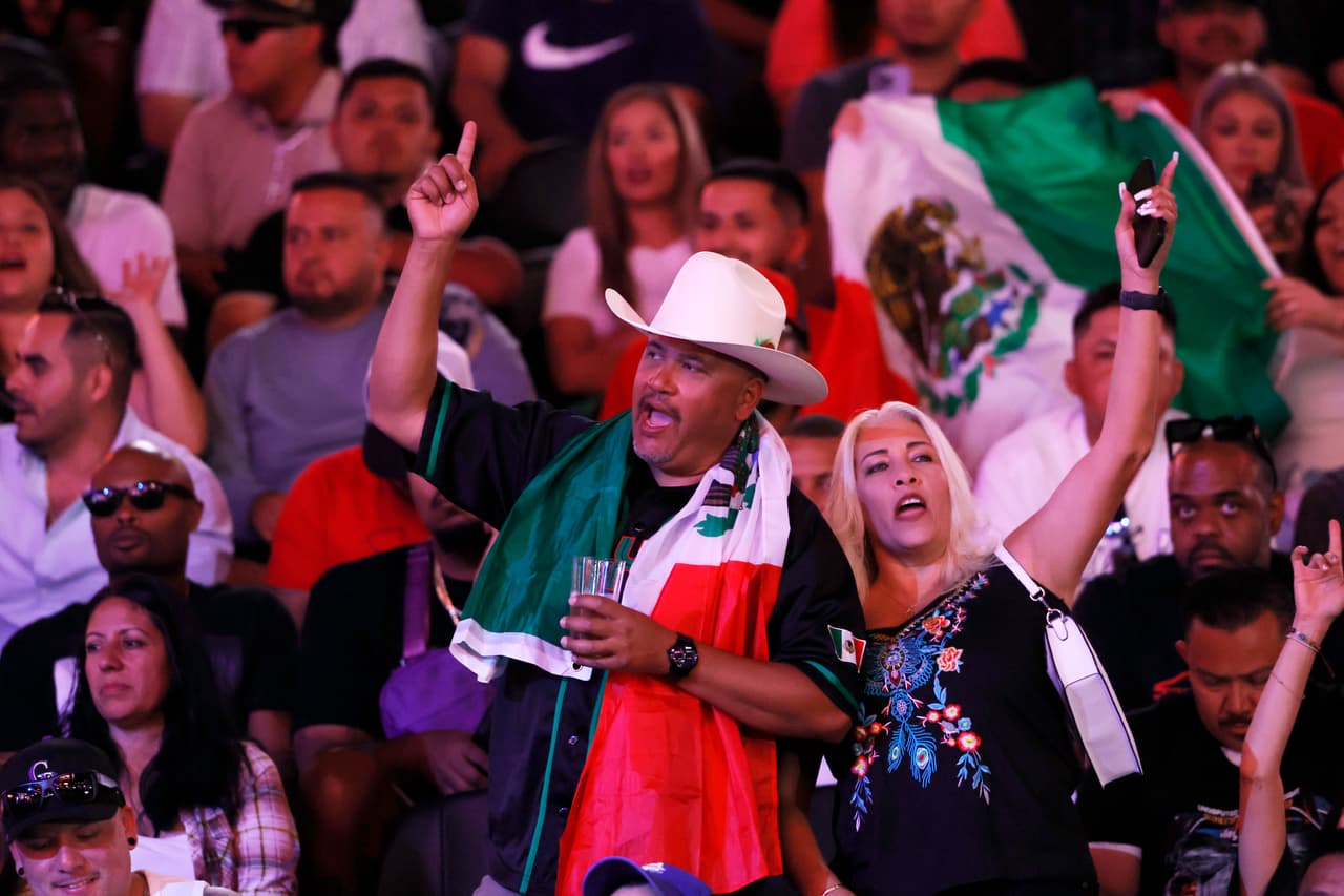 ¡Paren todo! La increíble razón por la que no habrá himnos en pelea de Canelo