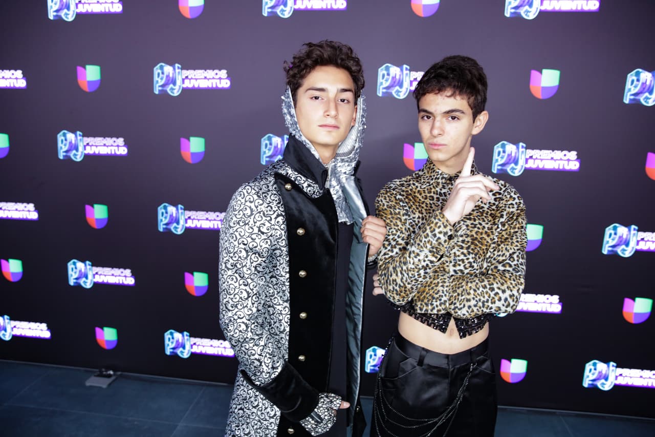 “Recuerdo que era un día en el teatro, salimos y vi cómo dos niñas se empezaron a abrazar tan fuerte, realmente la emoción me llegó, me encantó ver sus caras. La vida las juntó, eso me llamó mucho la emoción”, señaló. 
<br>