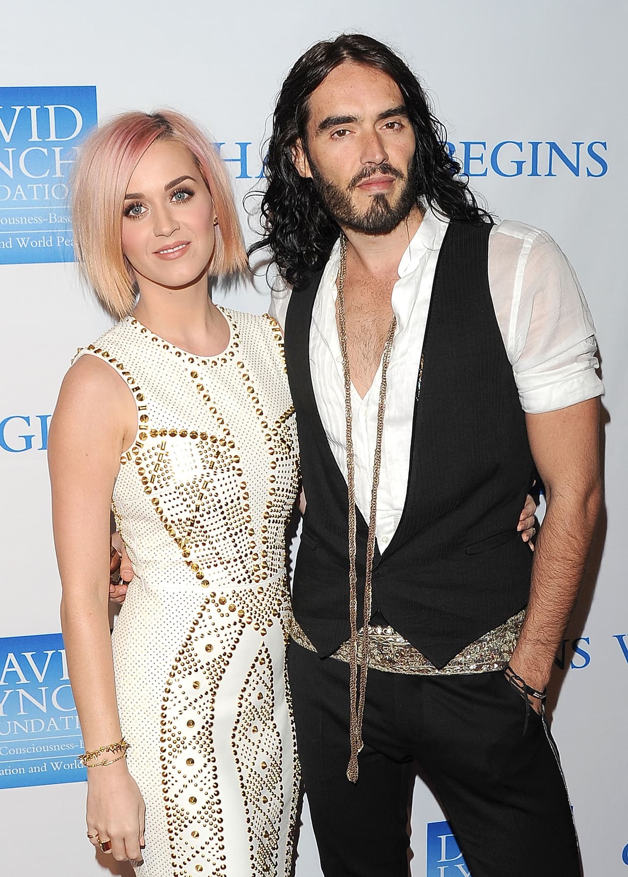 Por su parte, Perry se casó con el actor Russell Brand en 2010, pero estuvieron
<b> <a href="https://www.univision.com/entretenimiento/chismes/katy-perry-y-russell-brand-distanciados" target="_blank">casados solo 14 meses</a></b>.