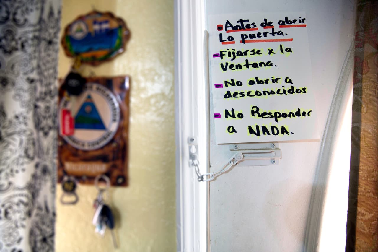 El temor en los indocumentados a ser detenidos está presente hasta en los actos más cotidianos.