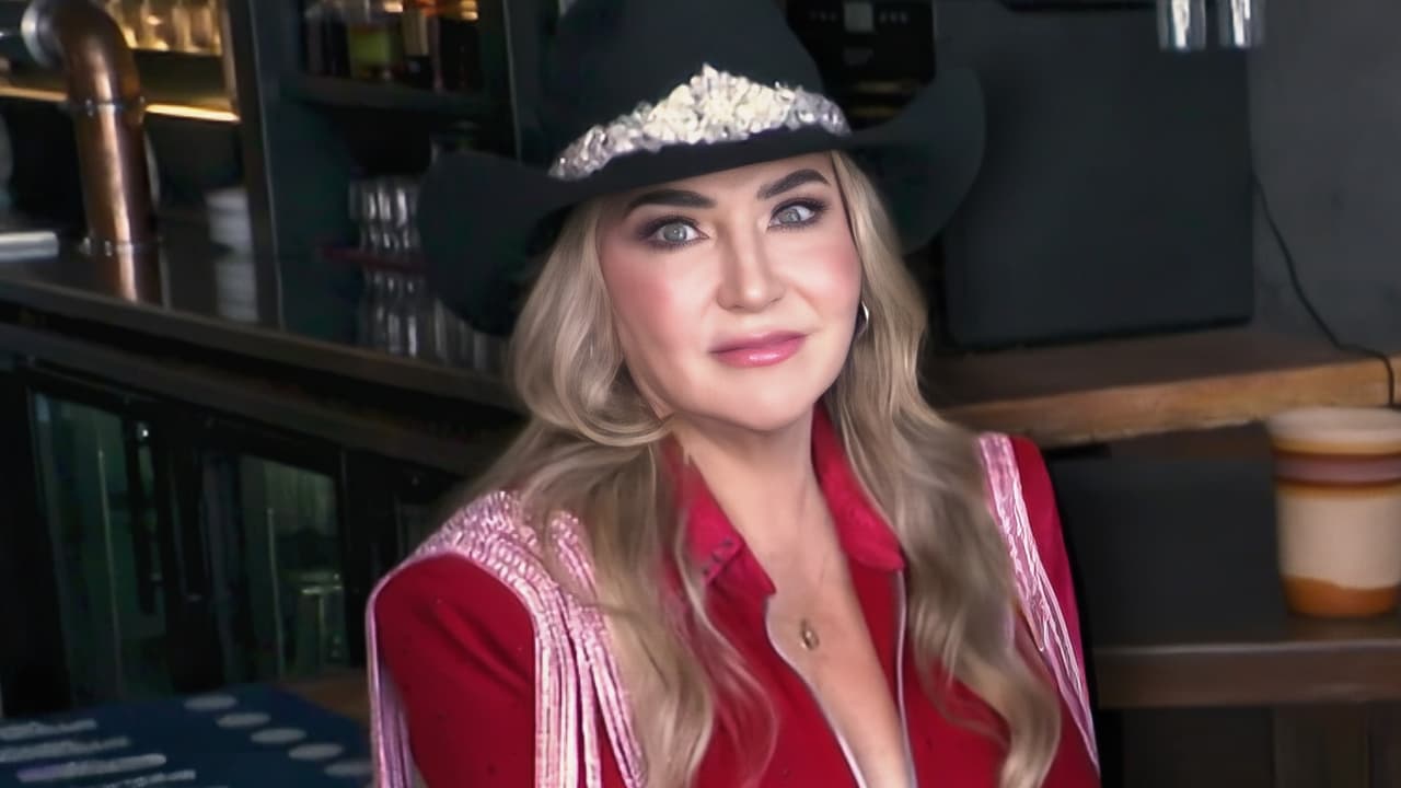 Alicia Villarreal opina de que su exesposo Cruz Martínez la defienda