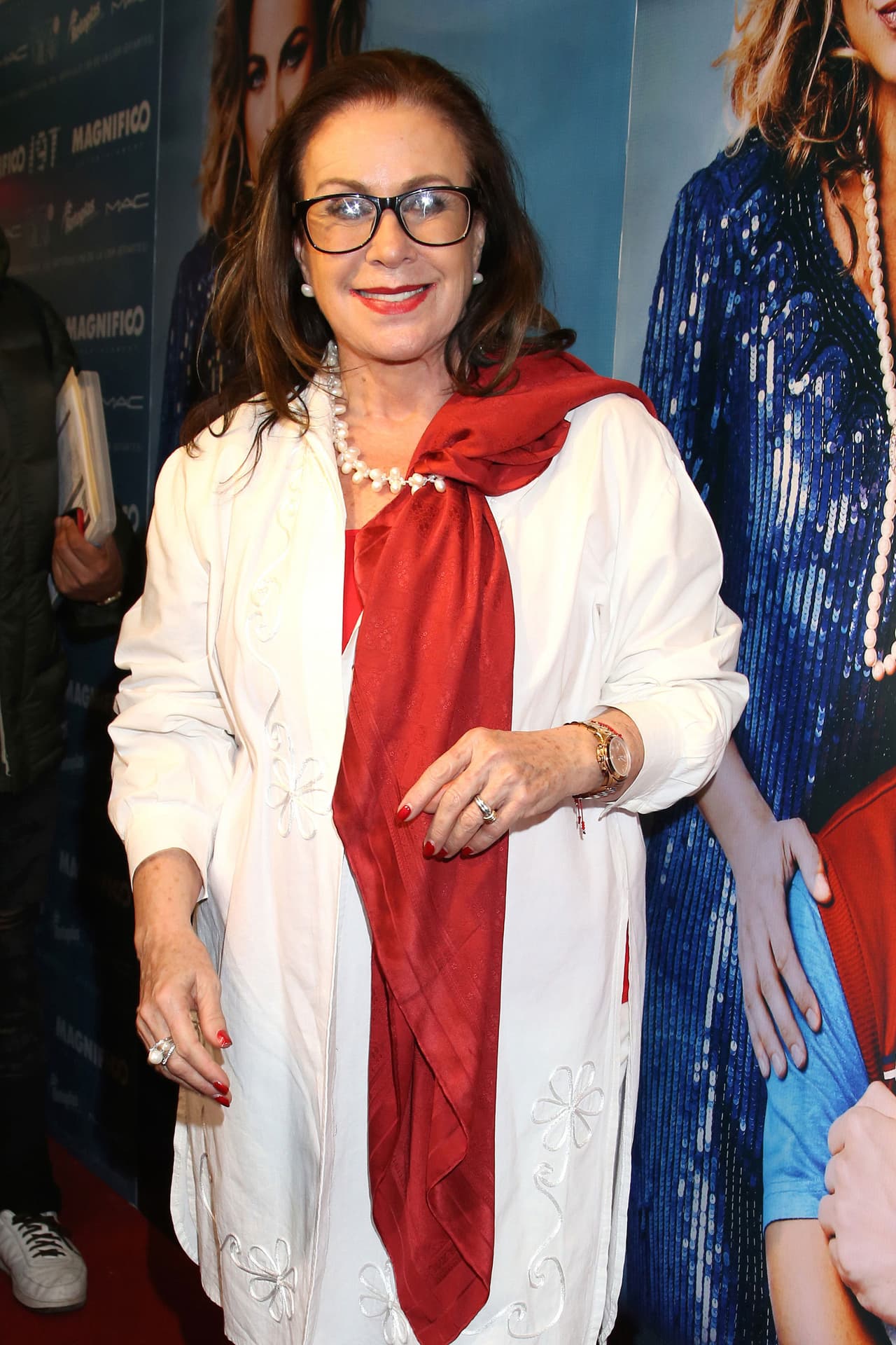 <b>Laura Zapata</b>
<br>
<br>“Qué suerte, ¿no? La suerte de las feas… no, no es cierto”, dijo Laura Zapata cuando se le preguntó sobre la nominación de Yalitza. Y aunque la actriz aclaró de inmediato que era una broma y aseguró que muchas quisieran estar viviendo lo mismo que Yalitza, las reacciones de desaprobación no se hicieron esperar.