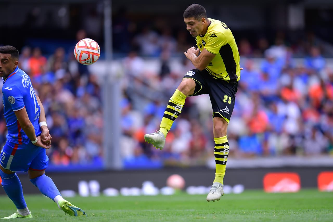 Cruz Azul logró un importante triunfo ante Mazatlán y se mantiene en la pelea por un boleto al Repechaje del Apertura 2022.
