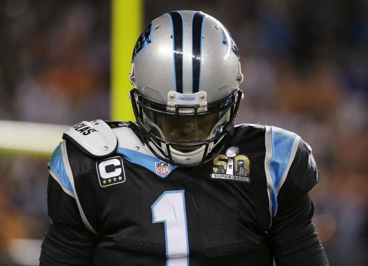 Cam Newton apunta a los Patriots