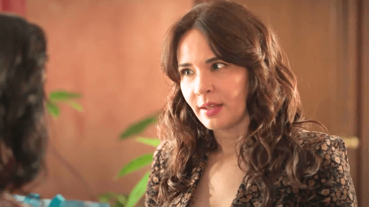 Mónica oculta que Rebeca ya salió de la cárcel | Hermanas, Un amor Compartido | Capítulo 7