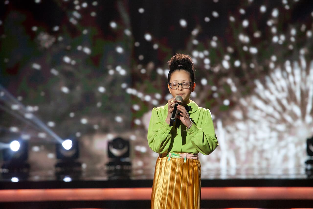 El equipo de Mateo se formó con Taisia Sigala, la cantante de 11 años de eda, originaria de Durango, México, quien desde el primer programa se impuso con su imponente voz.