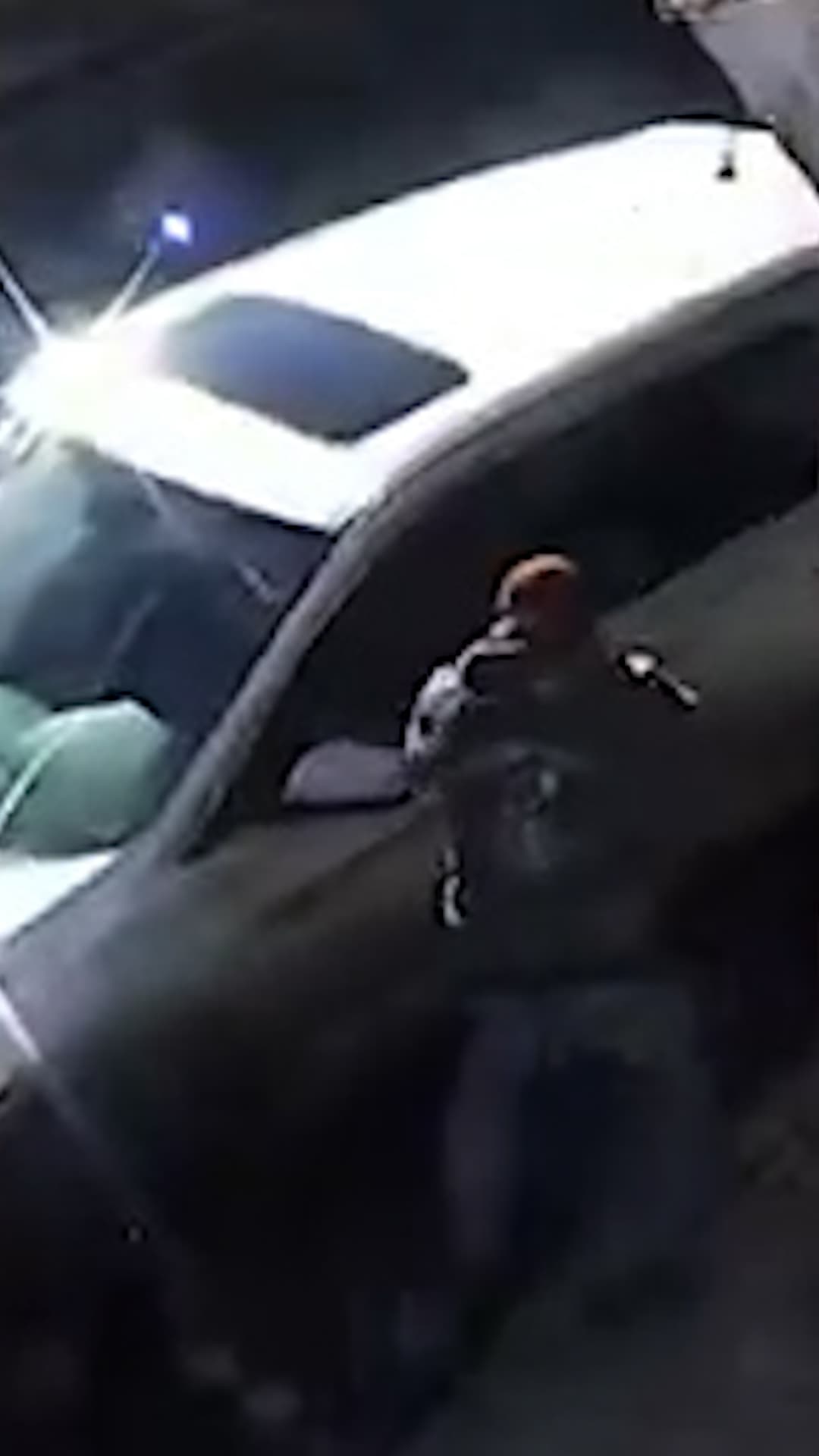 Nuevas imágenes muestran el inicio del incidente en el que agentes de ICE le disparan al inmigrante dominicano