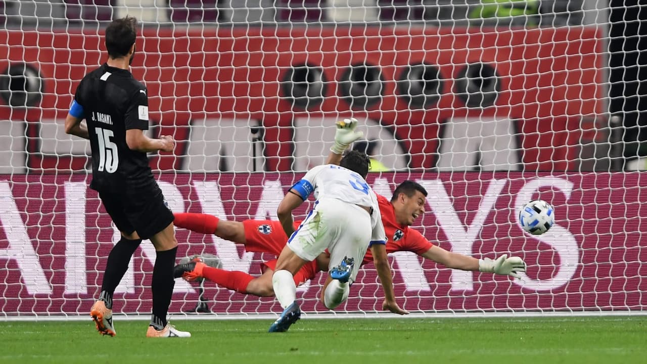 Los Rayados lo hacen y en una serie de penales, vencen al Al-Hilal FC 4-3 para quedarse con el tercer lugar del Mundial de Clubes de la FIFA. El portero Luis Cárdenas de Rayados es el héroe de la noche tras dos atajadas y un golazo para darle el triunfo a su equipo.