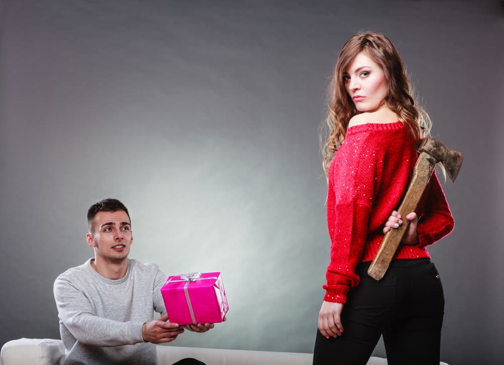 El encuentro peligroso surge cuando esa persona, en lugar de expresar y manifestar las mejores cualidades de su signo zodiacal, revela las otras, las latentes, las que tiene ocultas.