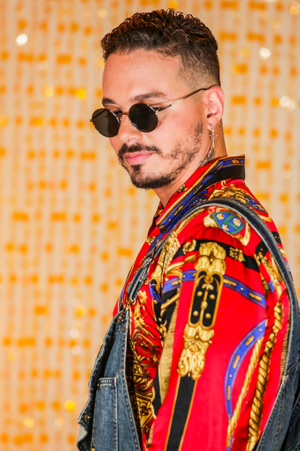 En una gran variedad de estilos, el accesorio predominante entre las celebridades que asistieron a la entrega de este año fue, sin duda las gafas de sol.